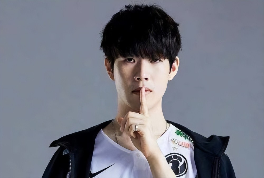 LOL官方发布新系列妖怪艺术家皮肤预览