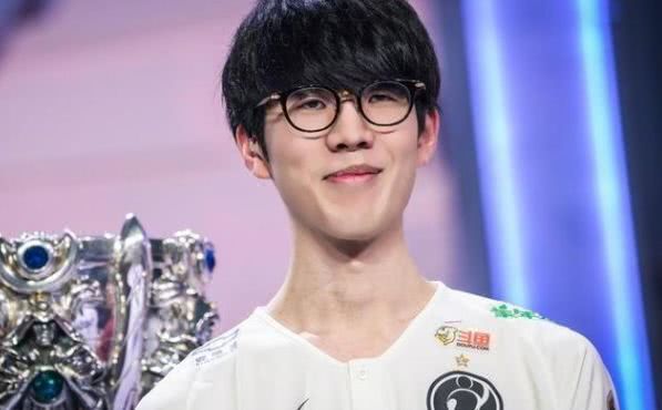 FunPlus Phoenix 官方：上单选手Xiaoolaohu正式离队