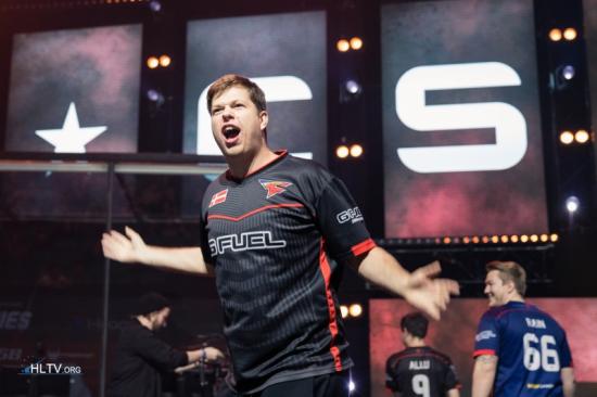 2024 Demacia 杯参赛名单： Bilibili Gaming ， Top Esports ， LNG Esports ， Weibo Gaming 将直接进入淘汰赛阶段