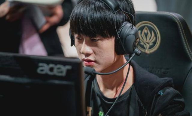 CSGO BLAST秋季赛：G2 2-0轻取BIG，m0NESY MVP！